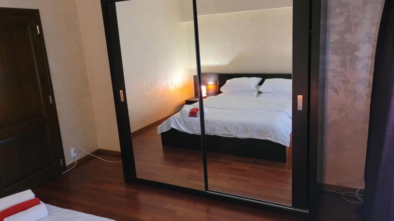 בוקרשט Downtown Top Apartments מראה חיצוני תמונה